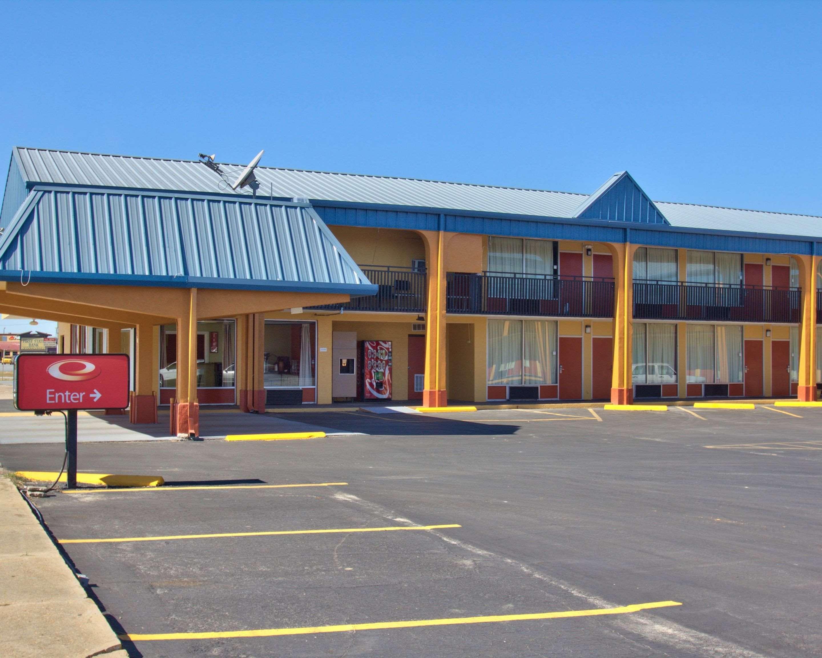 Econo Lodge Donalsonville Exteriör bild